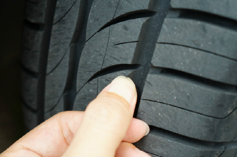 天上掉轮胎,倍耐力新p1轮胎测评视频