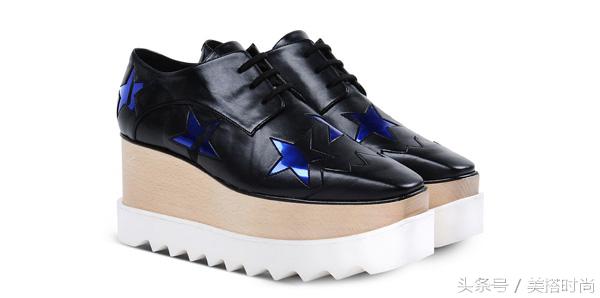 18套简单干净的白t恤穿搭合集,夏天穿白t恤太单调学我这样搭配