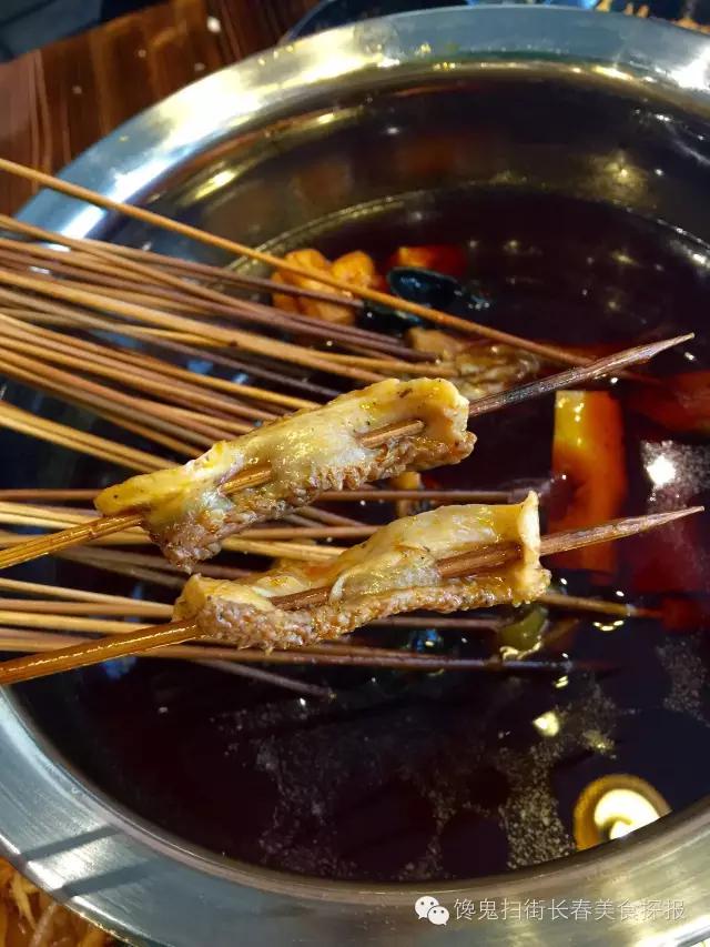 我发现了一家贼盖贼盖的串串他家的冒菜堪称神品！