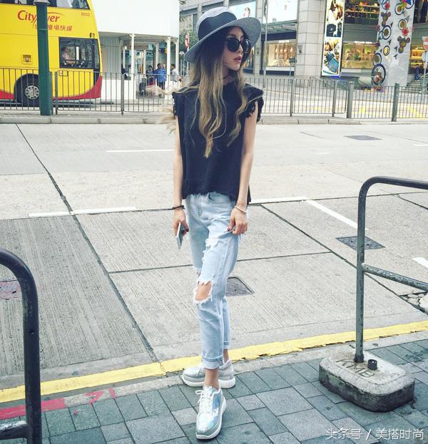 18套简单干净的白t恤穿搭合集,夏天穿白t恤太单调学我这样搭配