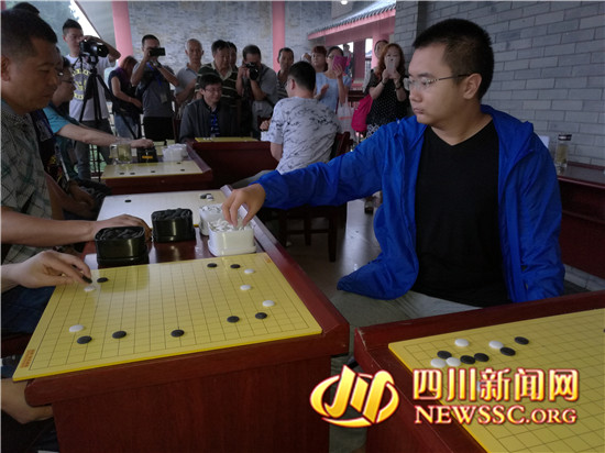 世界冠军齐聚,世界冠军打擂台