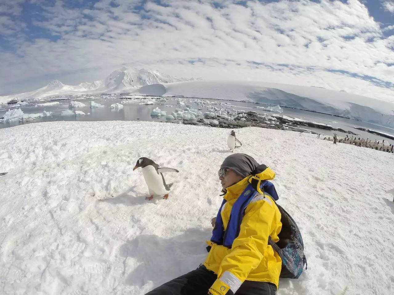 一个陕西汉子花7万元环游地球1圈,还带回一个美国女友!