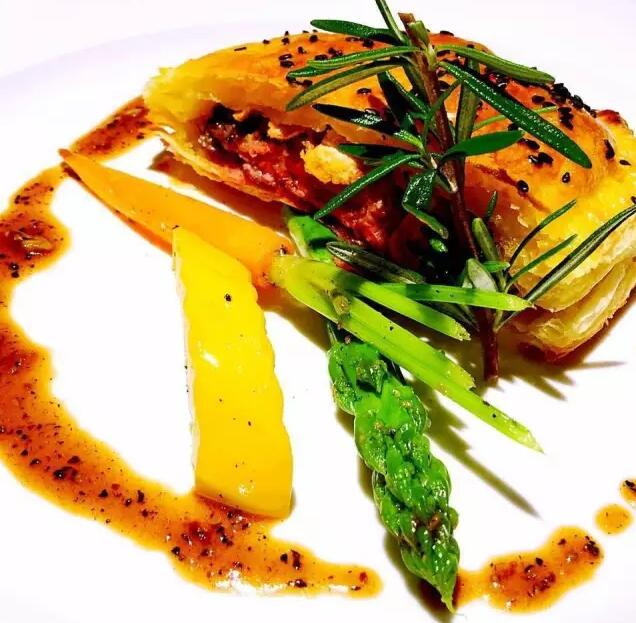 寻找胡同巷子里的美食惠灵顿牛排,西安在哪能吃到惠灵顿牛排