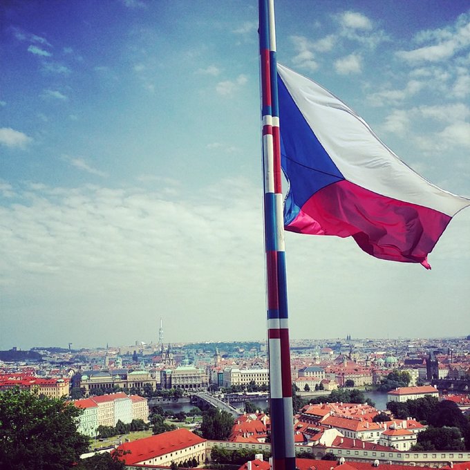 游伏尔塔瓦河,布拉格伏尔塔瓦河乘船游