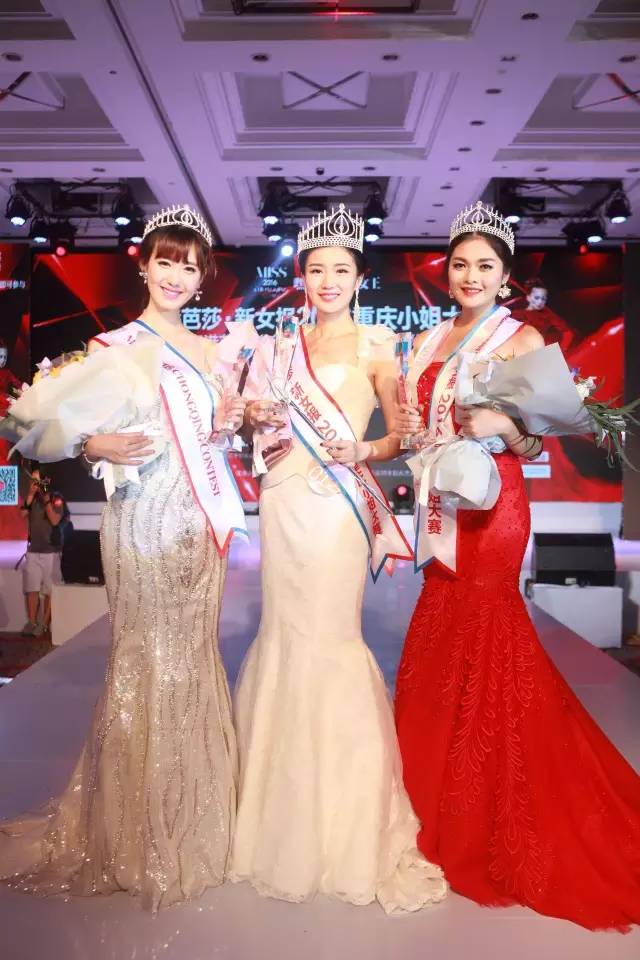 一秒变巨星，重姐绝美彩妆大片抢先看！