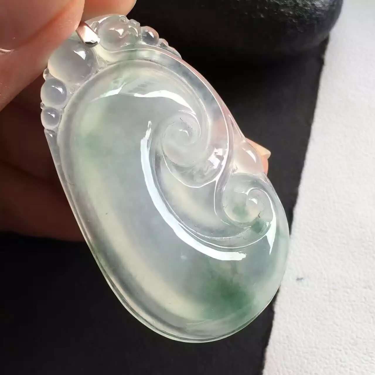 翡翠货源小程序,做翡翠微商要怎么扩大人脉