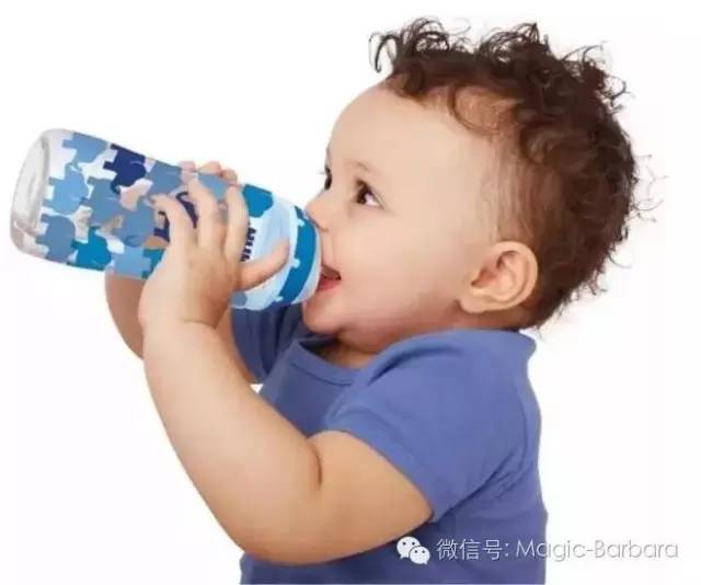作为孩子的妈妈就要有超人的能力,0-3个月建议用哪款奶瓶