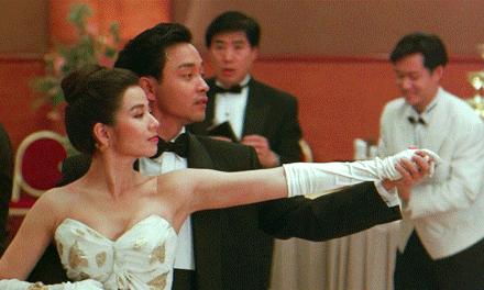 钟楚红与郑秀文甘比相聚开心合影,甘比钟楚红全部视频