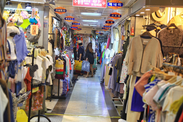 来首尔必买的东西,来韩国首尔这些店一定要逛