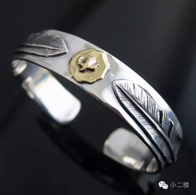 明星身上带的银饰品都是他做的—GOROS丨高桥吾郎