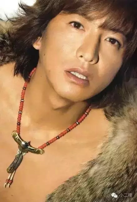 明星身上带的银饰品都是他做的—GOROS丨高桥吾郎