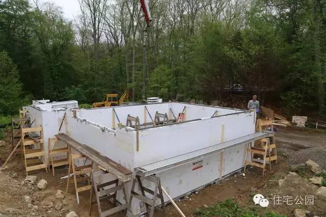 保温模板建房的弊端,新型保温一体化建房