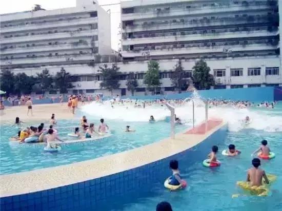 南充哪有好耍的游泳池,南充附近游泳池水上乐园