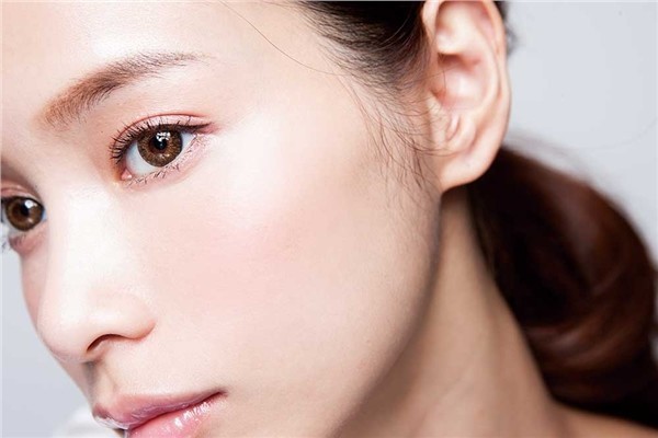 脸上长斑怎么祛斑最有效女人必备,脸上长斑涂什么能祛斑最有效