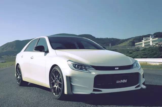 凯美瑞六代对比锐志,被低估的日系家轿