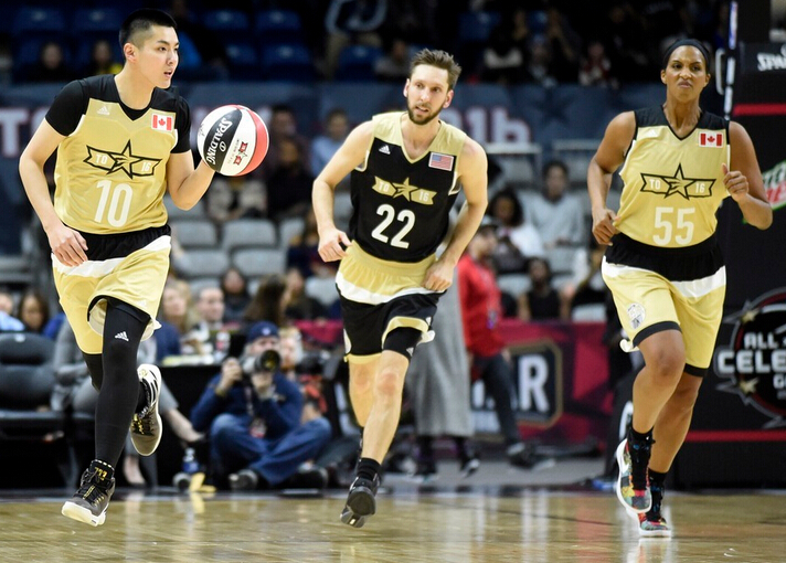 鹿晗帅气洗脱“娘”标签,获赞:确实不错,比吴亦凡强