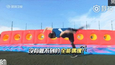 一个韩国出道的香港boy，为什么可以赢尽所有大咖的喜爱