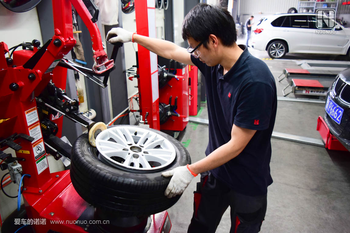 现款宝马3系对比f35,宝马3系买f30还是f35