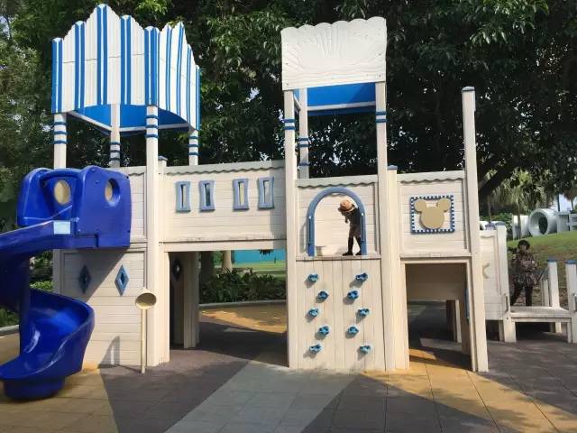 迪士尼好莱坞酒店门口有海边么,迪士尼好莱坞酒店要门票吗