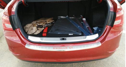 空间足够乘坐舒适,空间宽裕动力足够家用