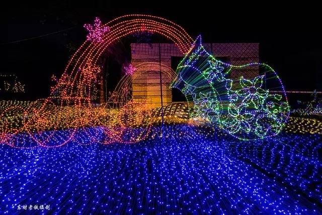 五彩斑斓的灯光夜晚,夜晚的璀璨灯光