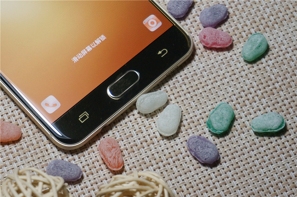 三星galaxy2000,三星c7新款手机