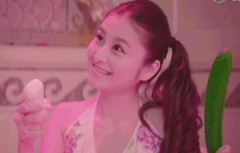 这个小吃货，萌哭了