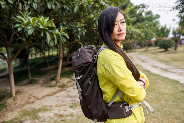 女出行背包正品,女性出行必备双肩包轻奢