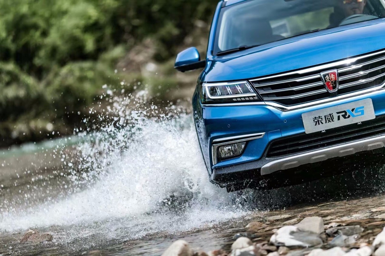 凹凸匠心榜:是怎样的一款车,能让他心甘情愿当司机