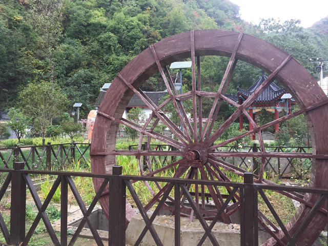 那些年，我们去金丝峡游玩路过的商南县太子坪村