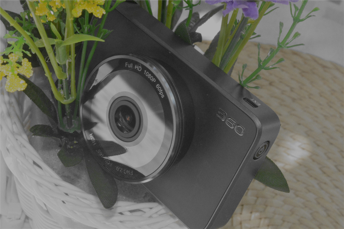 360行车记录仪有卡和无卡,360行车记录仪二代和一代的区别