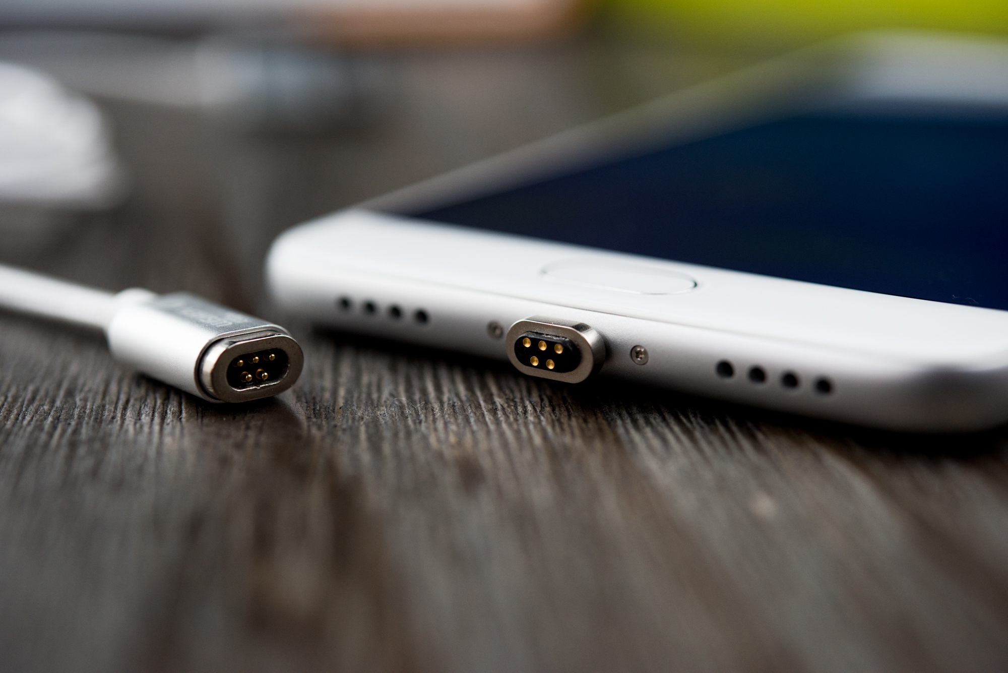 轻松插拔随心享受移动便利,轻松拔插座