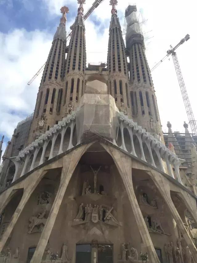 西班牙巴塞罗那自由行热门攻略,西班牙怎么玩