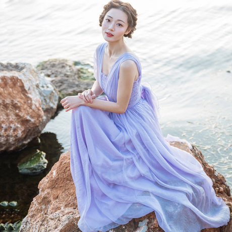 露背连衣裙高级感轻奢沙滩裙,沙滩裙女款露肩显瘦