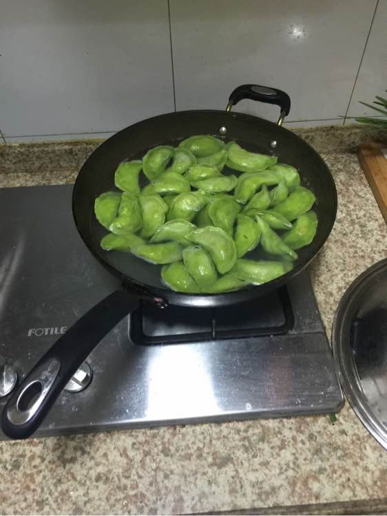 我和男朋友结婚半年了，生活当中我们俩就是谁有空谁下厨房