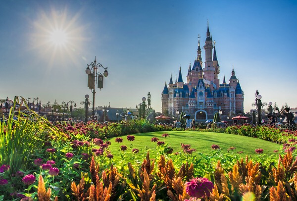 海洋迪士尼乐园古堡,日本迪士尼海洋幽灵古堡视频