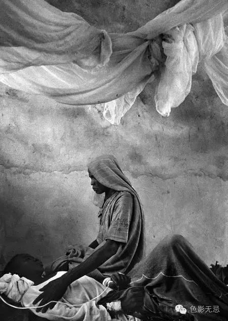 经历了枪林弹雨的岁月,经历了战场的腥风血雨