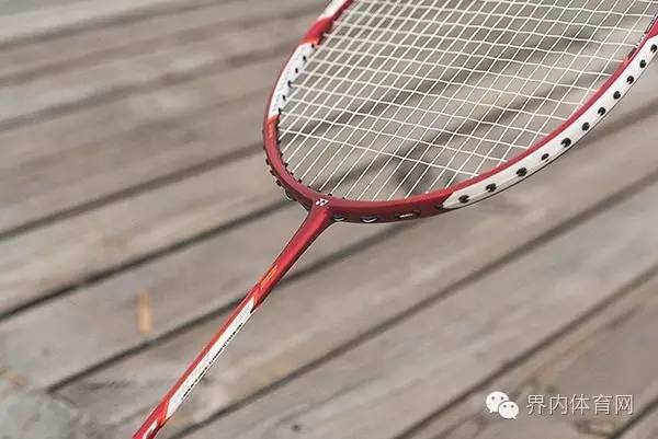 弓剑之后,谁将坐上平衡拍的铁王座?——YONEXDUORA7双刃战拍评测