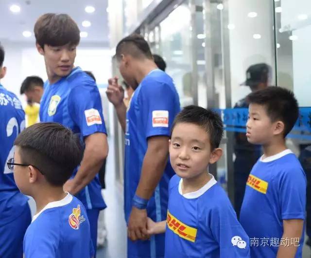 江苏4:1大胜河北华夏,江苏苏宁vs河北华夏