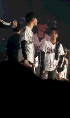 exo三巡letoutthebeast,exo三巡名场面控场完整版