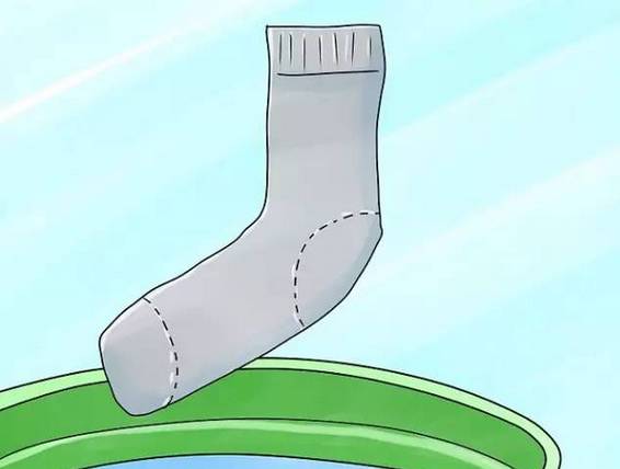 衣服褶皱快速去除只要简单一步,衣服出褶皱了没熨斗怎么快速弄平