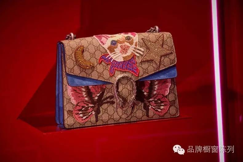 gucci服装橱窗展示,gucci最新橱窗主题
