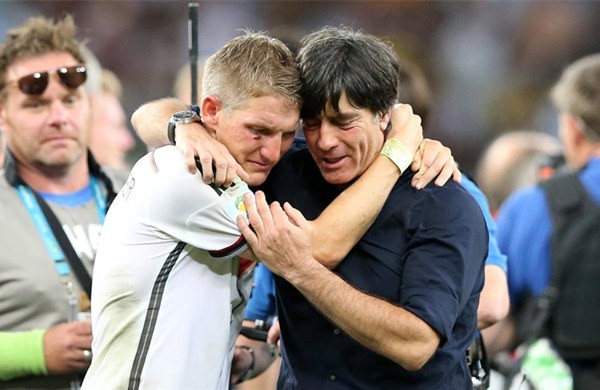 施魏因斯泰格告别,施魏因斯泰格告别仪式