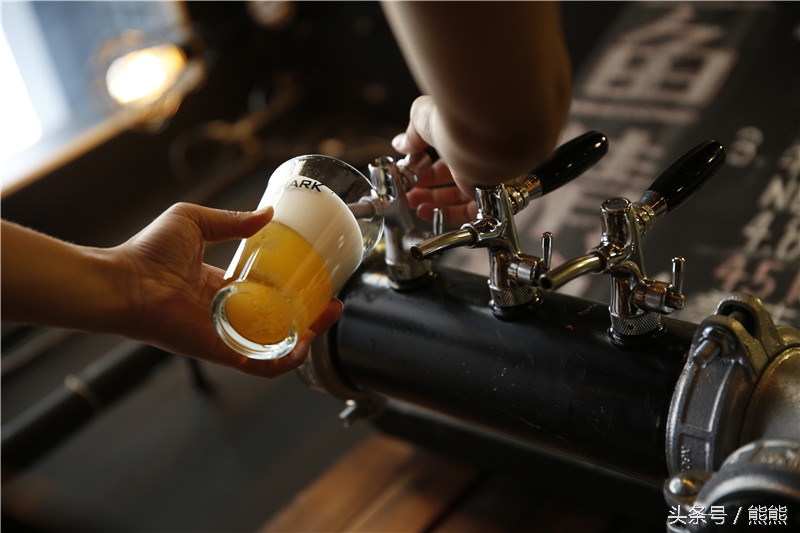 一家小污的啤酒馆，暗藏了女性最爱和最全啤酒单