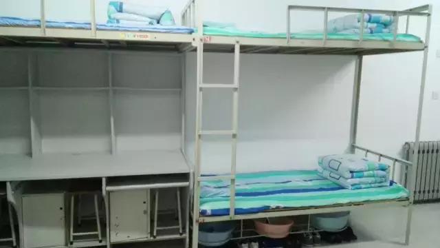 璧勮灞变笢,鎴戝湪灞卞ぇ绛変綘