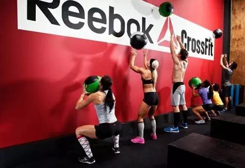 一件T恤200多块，开了121年的锐步这些年是如何翻身的？