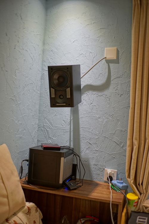 入墙式家庭影院装修详细攻略,小户型客厅怎么做家庭影院