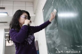 粉笔灰对小孩的危害视频,粉笔灰对老师的危害