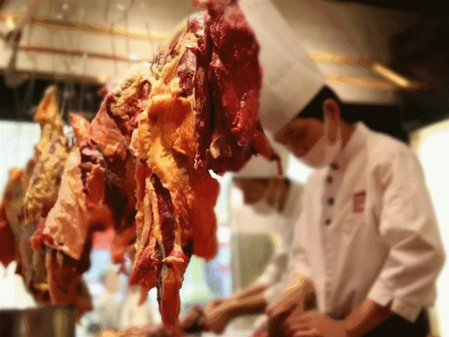 一帮吃货,一群吃货在一起会发生什么