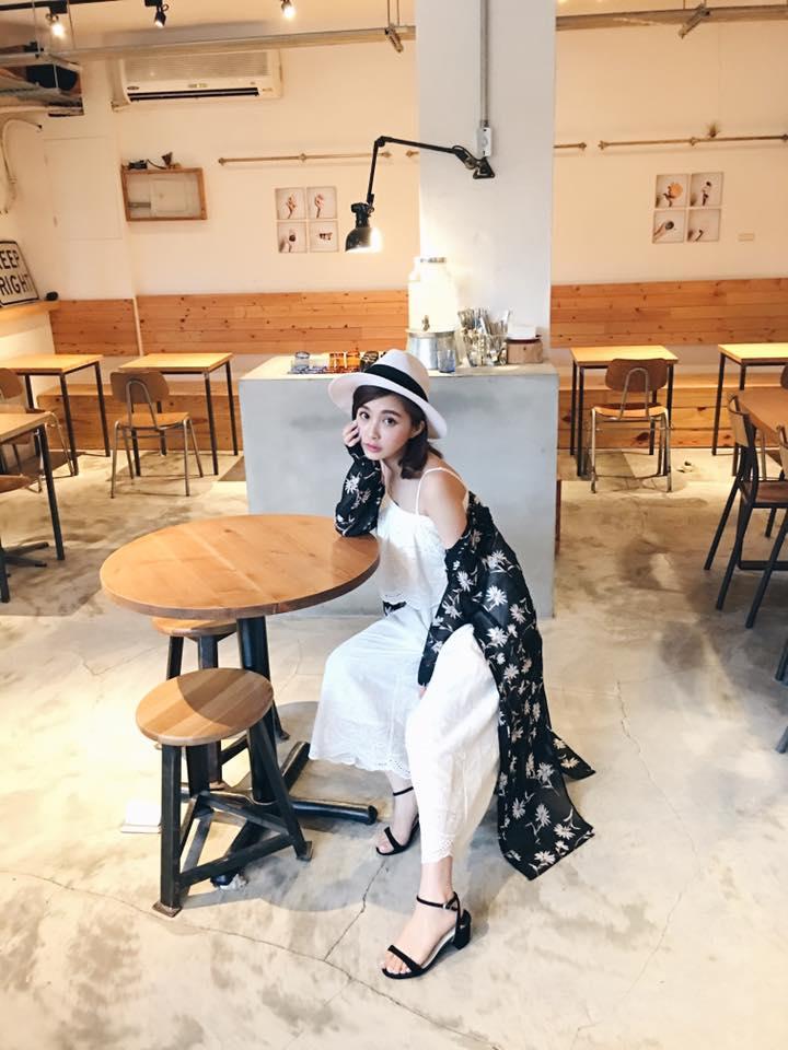 懒女孩必备！五分钟完成时髦穿搭的神级穿搭法